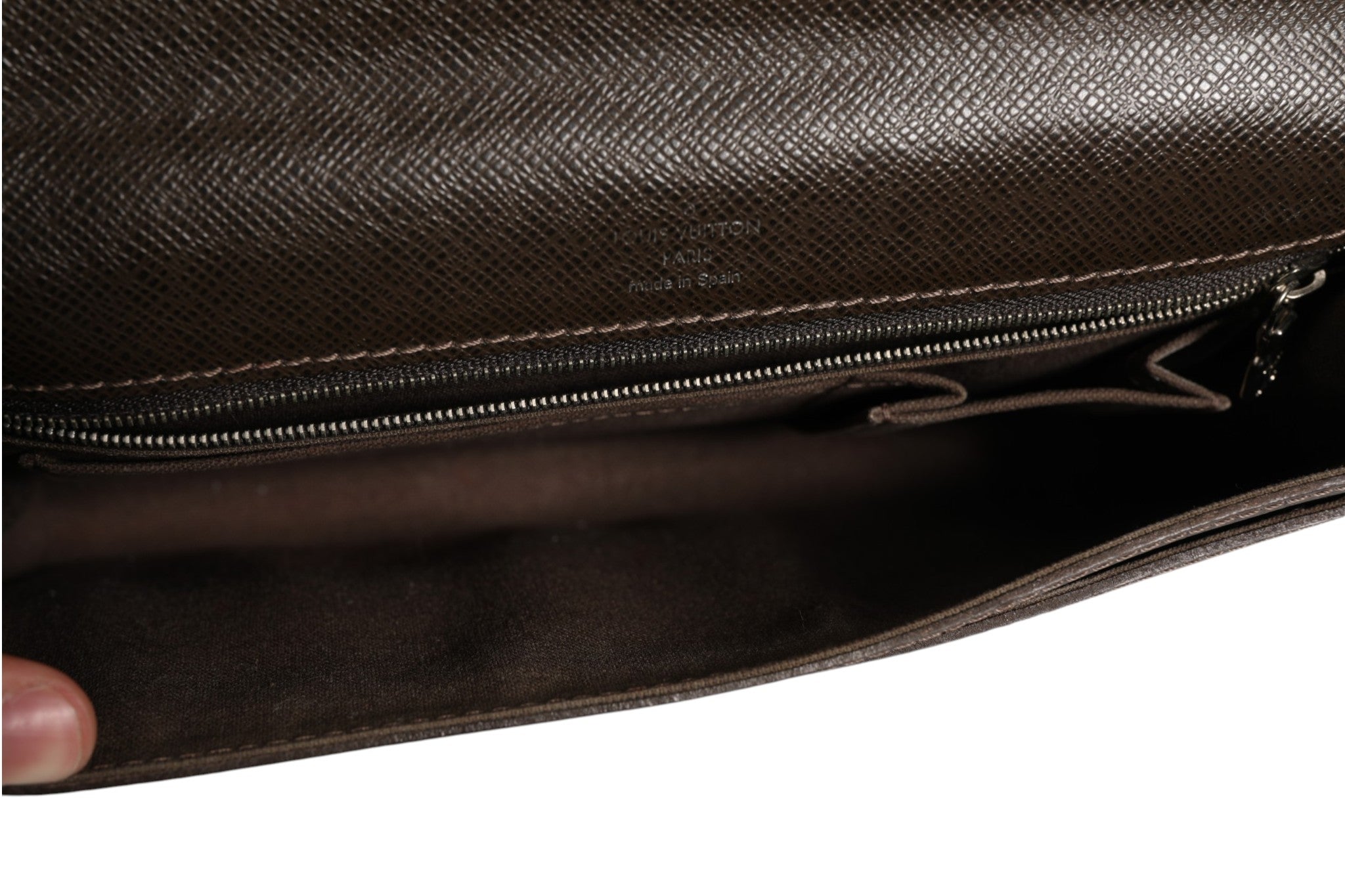 Belaia Clutch Taiga Leather