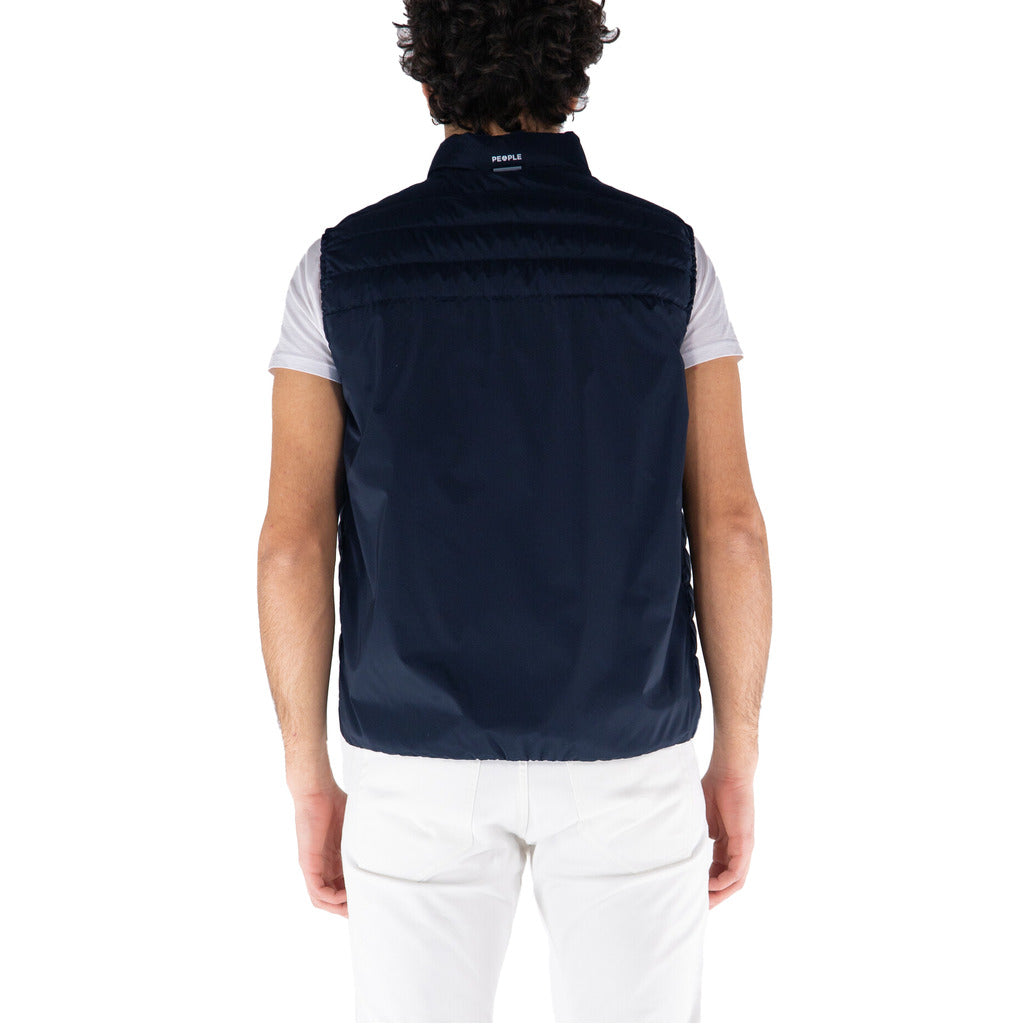 people of shibuya - gilet nobu