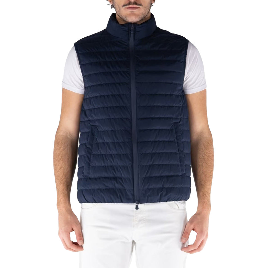 people of shibuya - gilet nobu