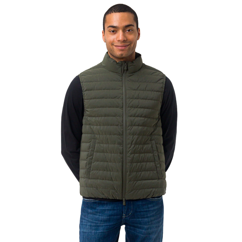 people of shibuya - gilet nobu