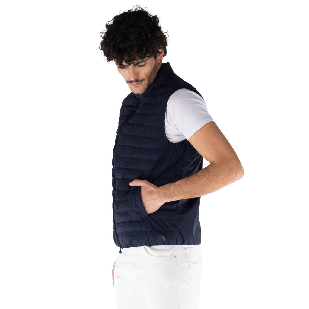 people of shibuya - gilet nobu